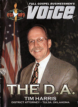 2001 April VOICE Magazine